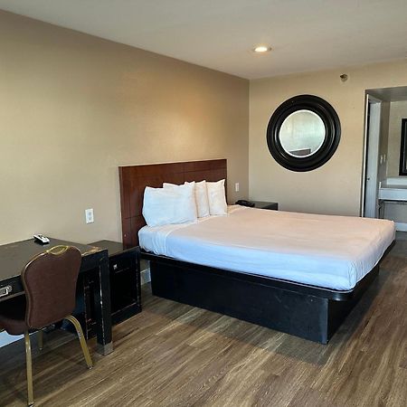 The Dixie Orange County Hotell Stanton Exteriör bild