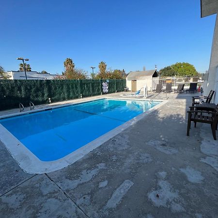 The Dixie Orange County Hotell Stanton Exteriör bild