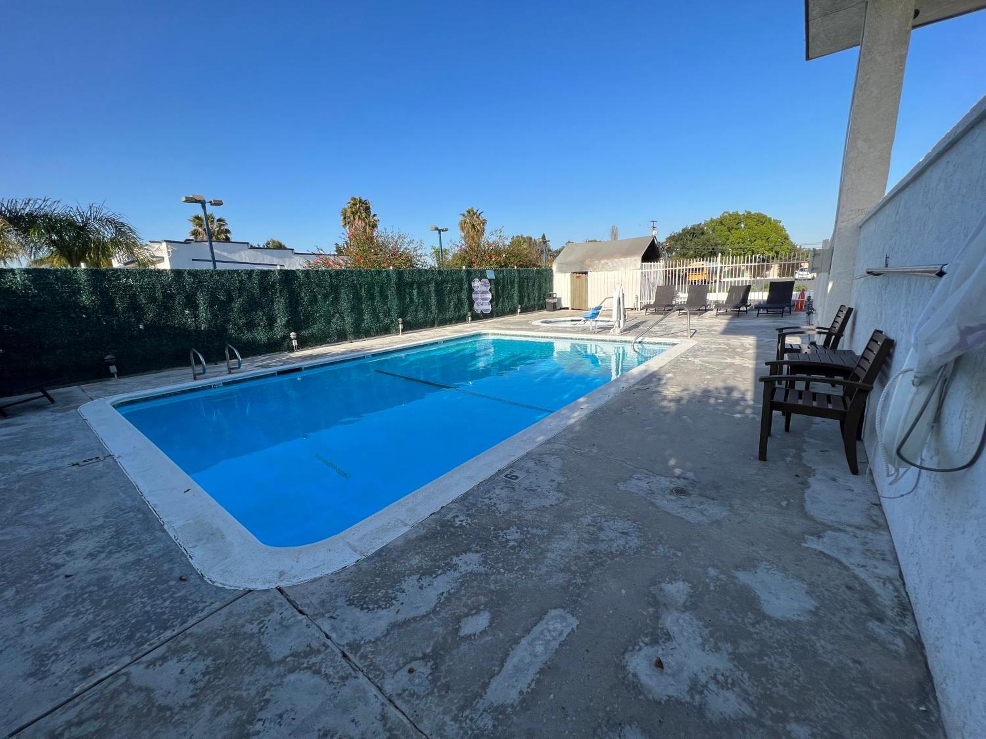 The Dixie Orange County Hotell Stanton Exteriör bild