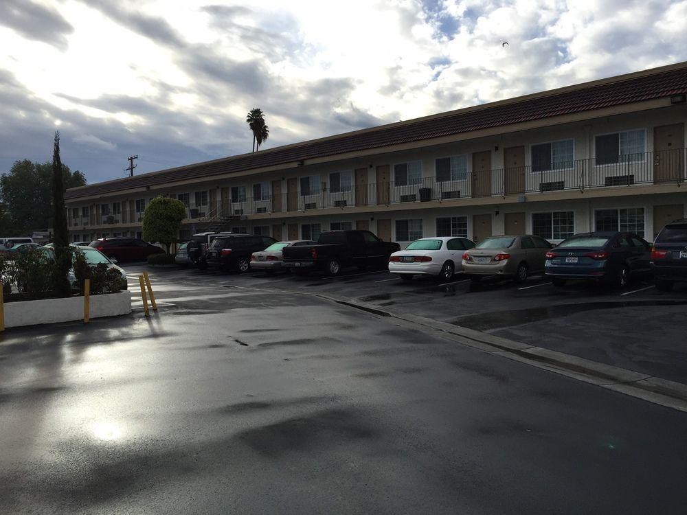 The Dixie Orange County Hotell Stanton Exteriör bild