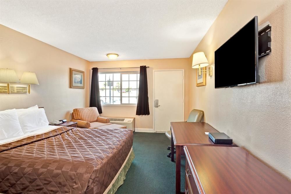 The Dixie Orange County Hotell Stanton Exteriör bild